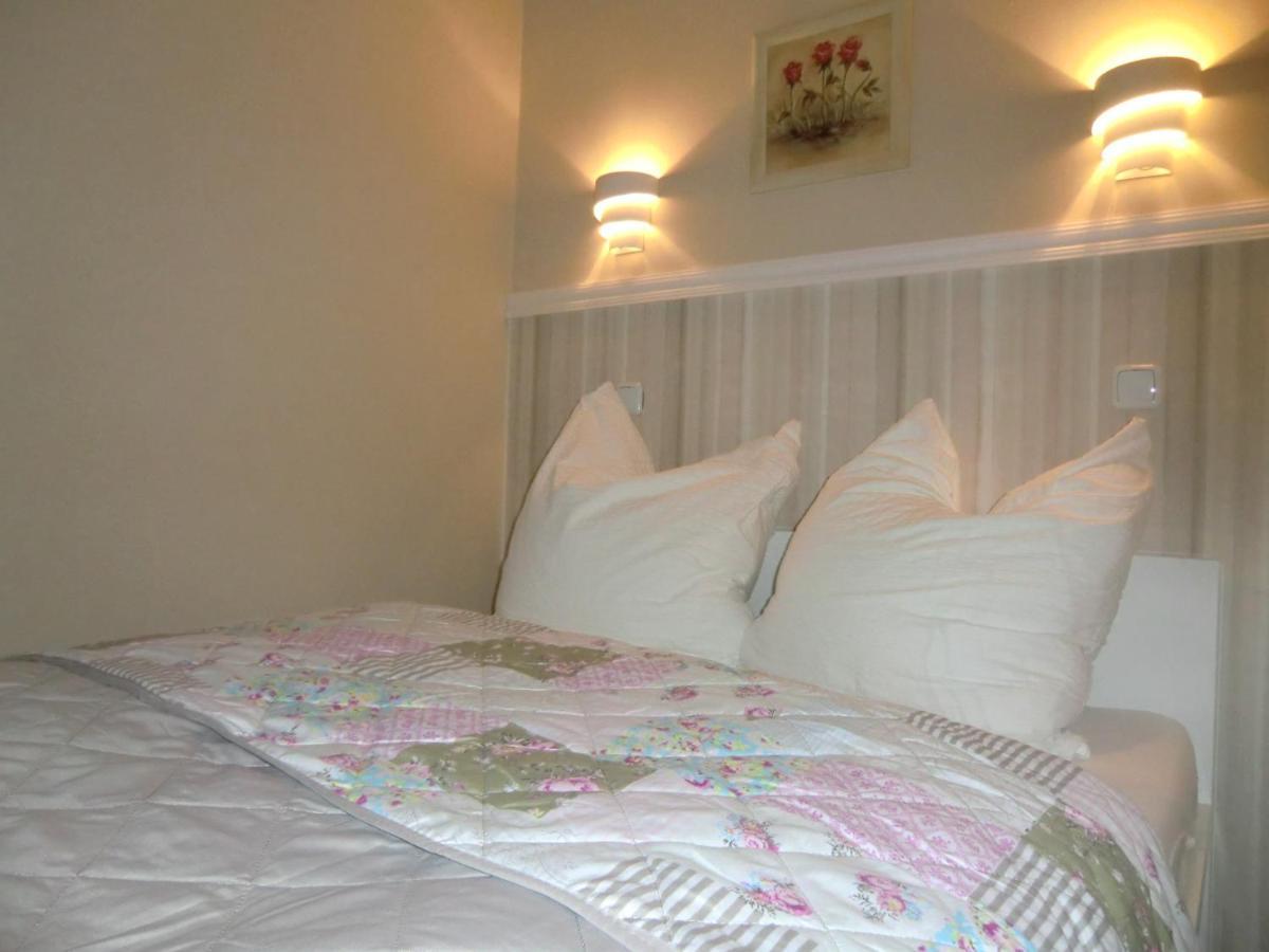 Ferienwohnung Rosenflair Schonebeck  Bagian luar foto