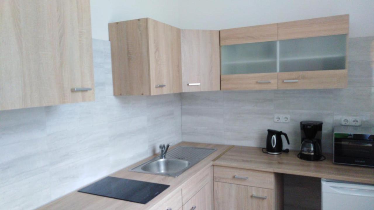 Ferienwohnung Rosenflair Schonebeck  Bagian luar foto
