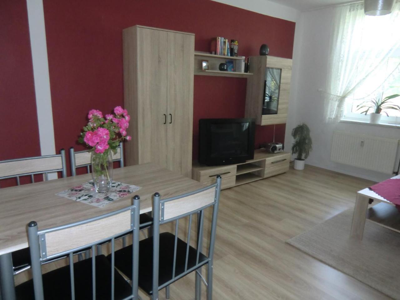 Ferienwohnung Rosenflair Schonebeck  Bagian luar foto
