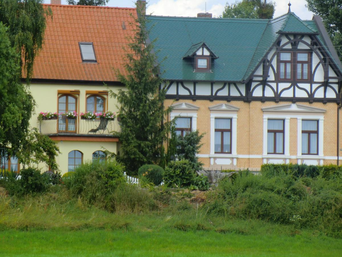Ferienwohnung Rosenflair Schonebeck  Bagian luar foto