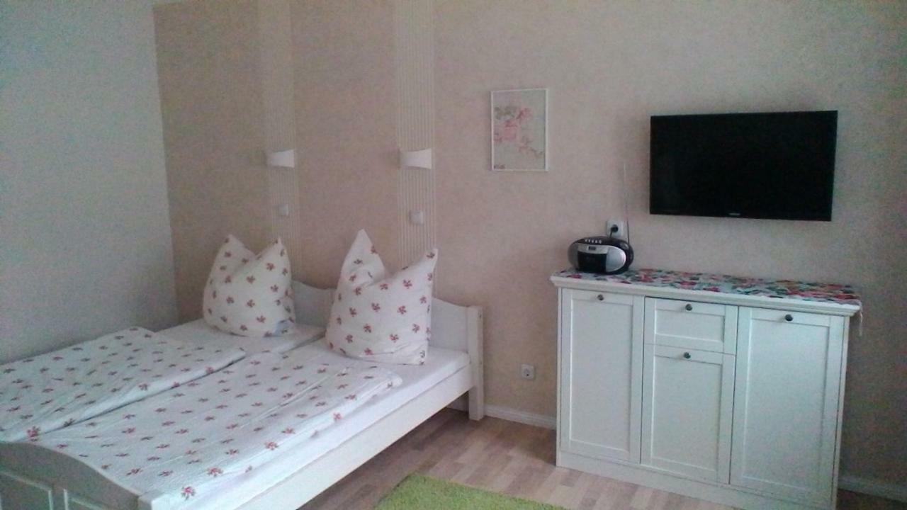 Ferienwohnung Rosenflair Schonebeck  Bagian luar foto